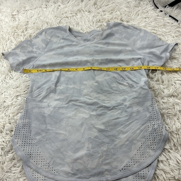 Lululemon UV Protection Running Short Sleeve Shirt Incognito Camo Alpine White - Picture 2 of 4